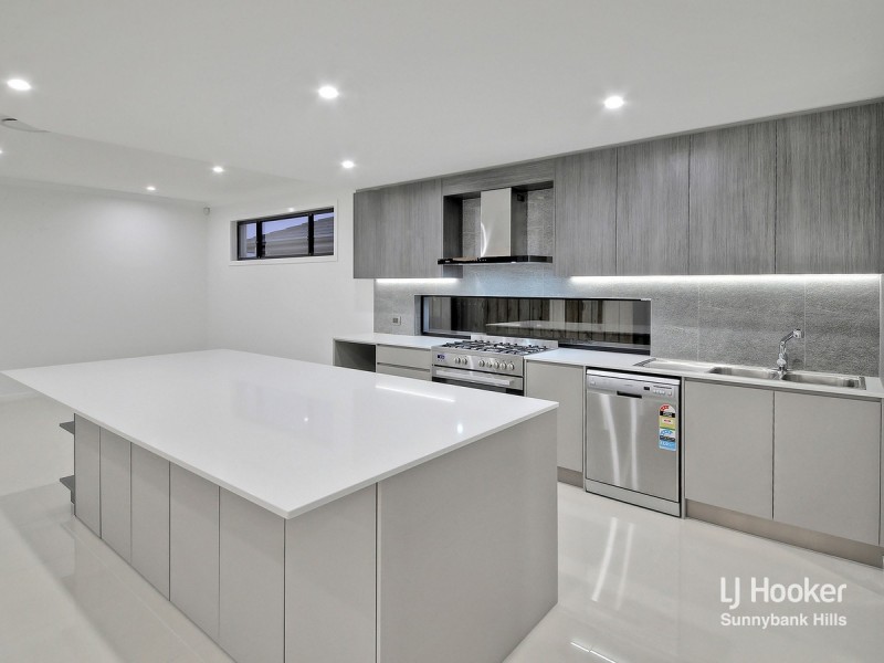 18 Ivory Crescent, Pallara QLD 4110