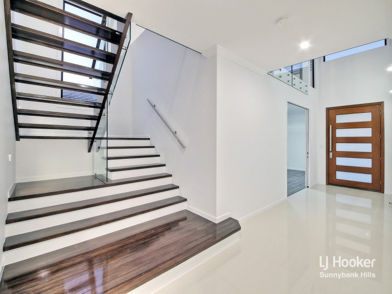 18 Ivory Crescent, Pallara QLD 4110