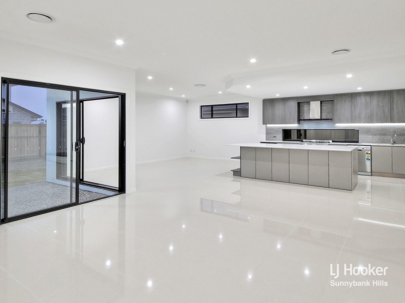 18 Ivory Crescent, Pallara QLD 4110