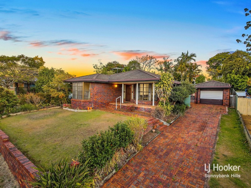 12 Bramwell Street, Eight Mile Plains QLD 4113