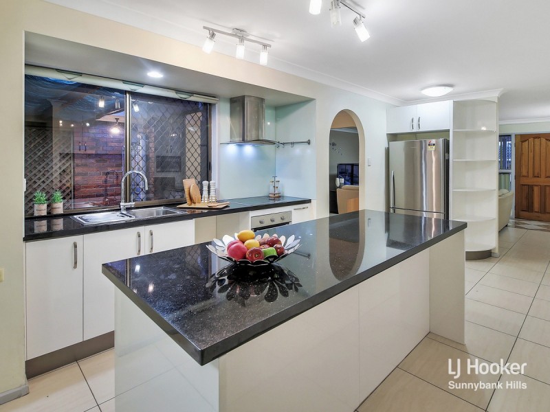 12 Bramwell Street, Eight Mile Plains QLD 4113