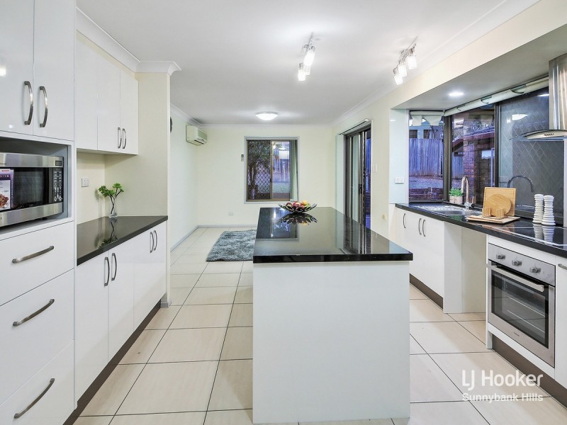 12 Bramwell Street, Eight Mile Plains QLD 4113