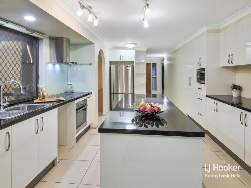 12 Bramwell Street, Eight Mile Plains QLD 4113