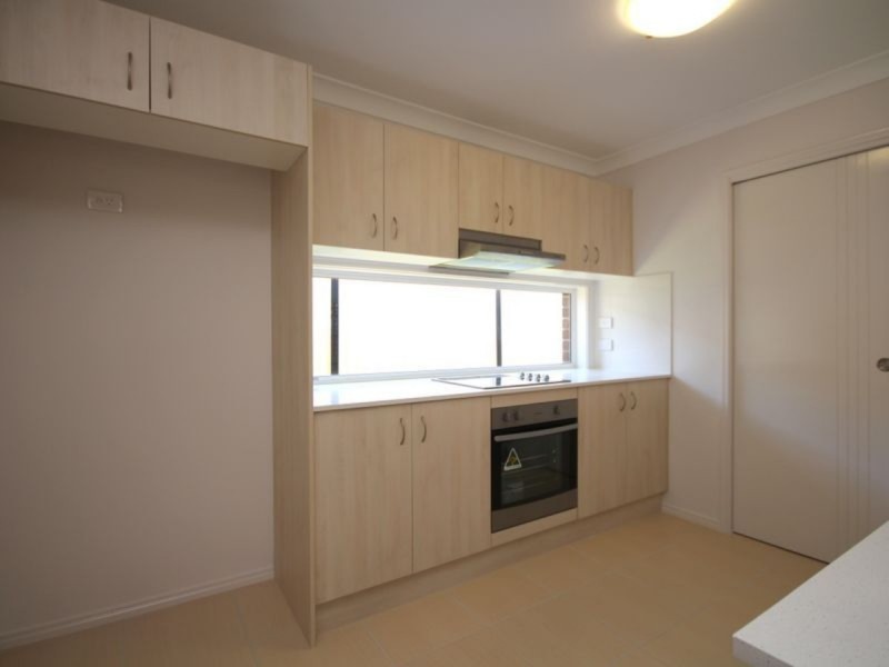 14 Bluegrass Court (off Tranquil, Hillcrest QLD 4118