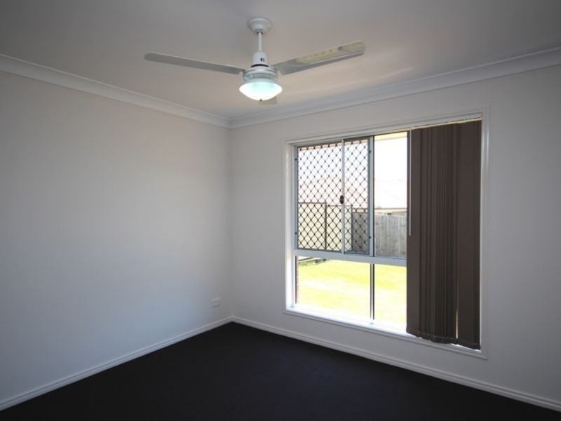 14 Bluegrass Court (off Tranquil, Hillcrest QLD 4118