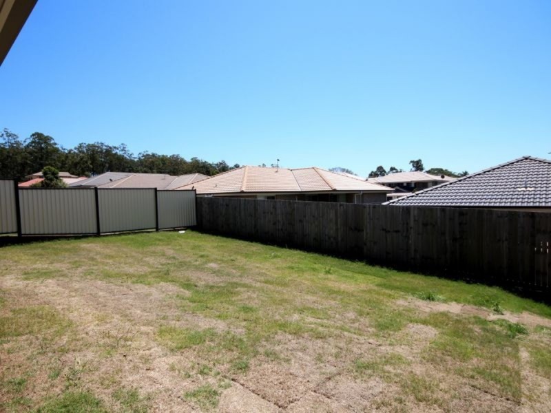 14 Bluegrass Court (off Tranquil, Hillcrest QLD 4118