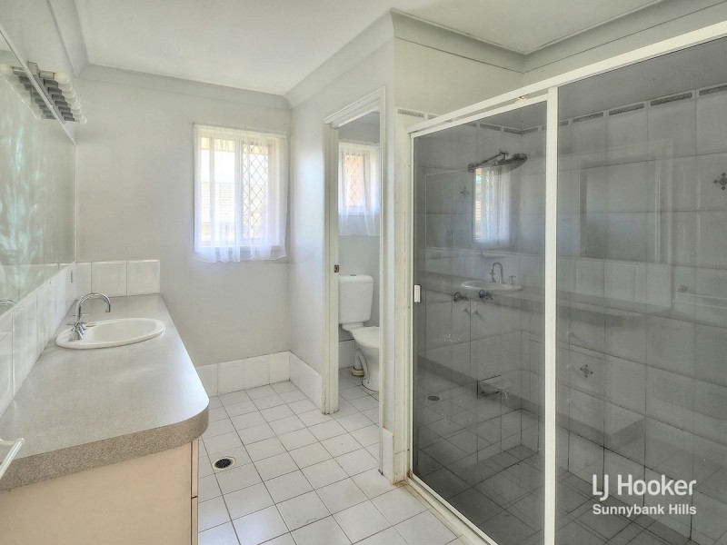 135 Kameruka Street, Calamvale QLD 4116