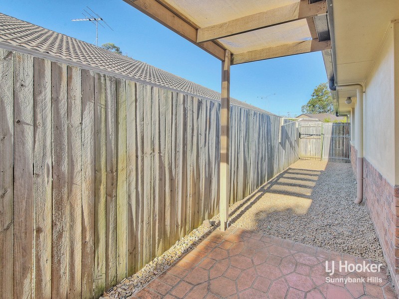 22 Lillydale Place, Calamvale QLD 4116