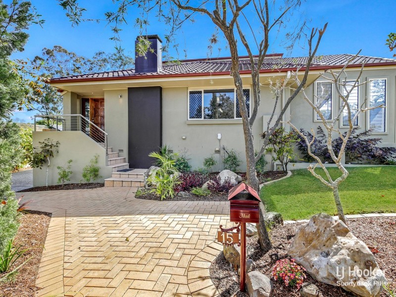 15 Romanette Street, Mansfield QLD 4122