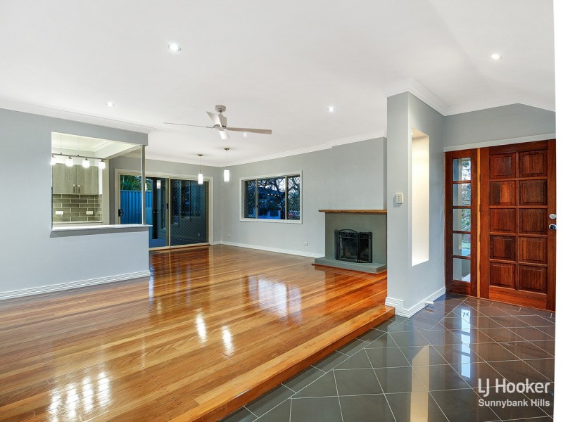 15 Romanette Street, Mansfield QLD 4122