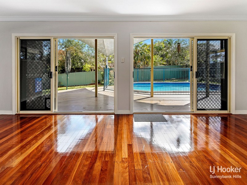 15 Romanette Street, Mansfield QLD 4122