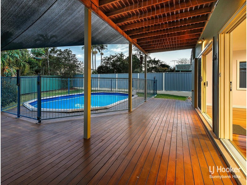 15 Romanette Street, Mansfield QLD 4122