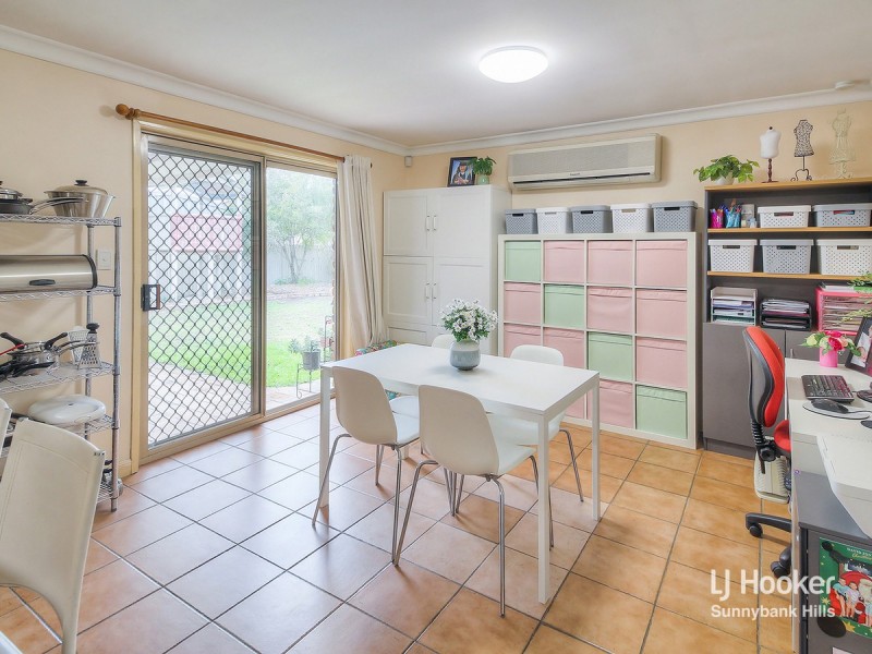 37 St Clair Crescent, Wishart QLD 4122