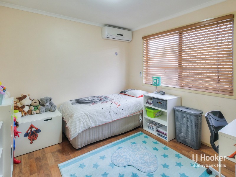 37 St Clair Crescent, Wishart QLD 4122