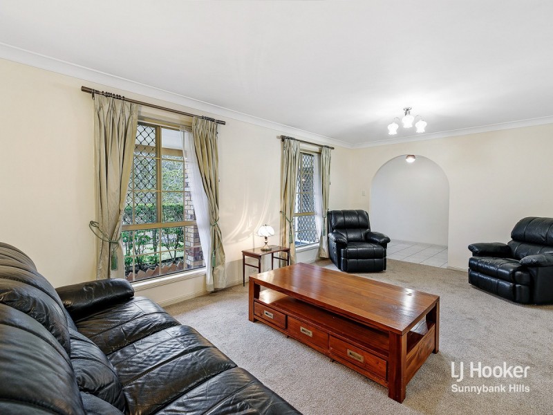 1 Cleveland Place, Stretton QLD 4116