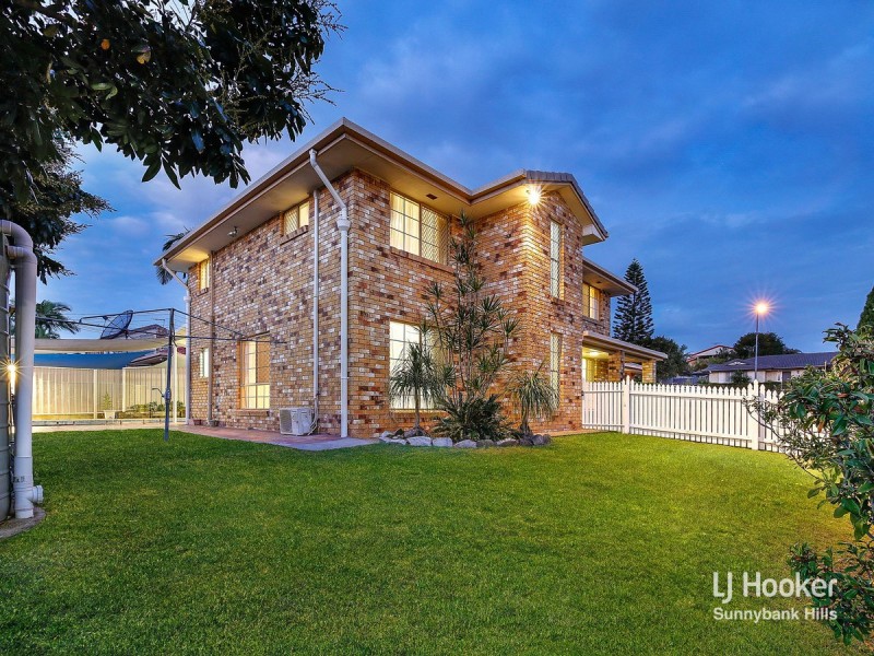 1 Cleveland Place, Stretton QLD 4116