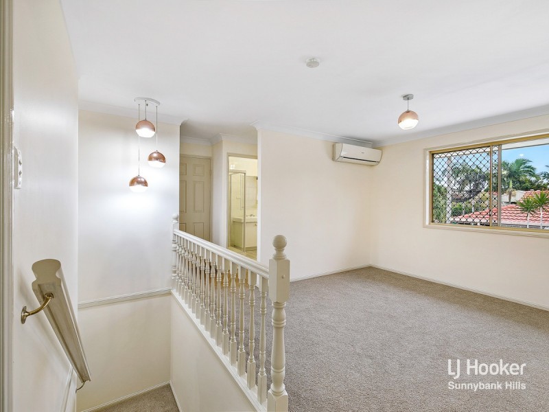 1 Cleveland Place, Stretton QLD 4116