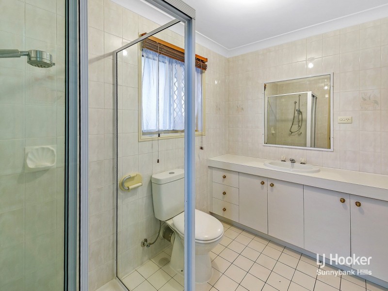 1 Cleveland Place, Stretton QLD 4116