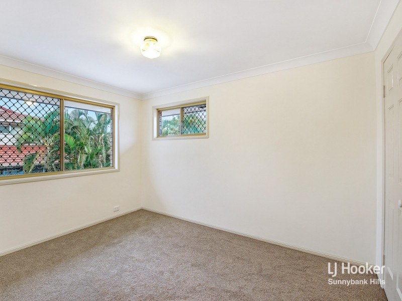 1 Cleveland Place, Stretton QLD 4116