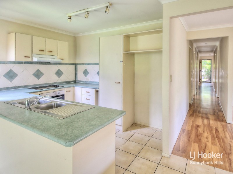 8 Benbek Circuit, Sunnybank Hills QLD 4109