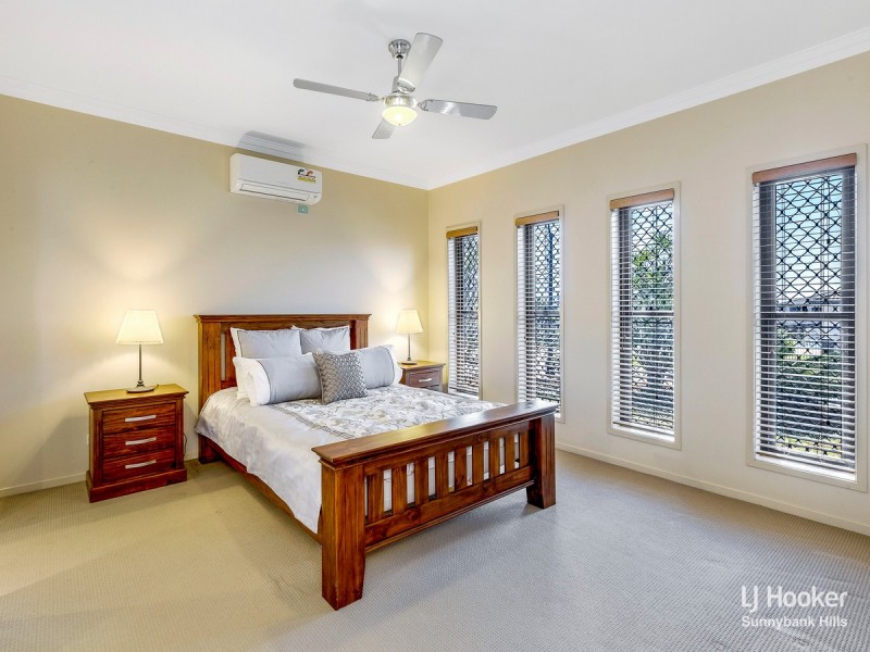 12 Walker Circuit, Eight Mile Plains QLD 4113