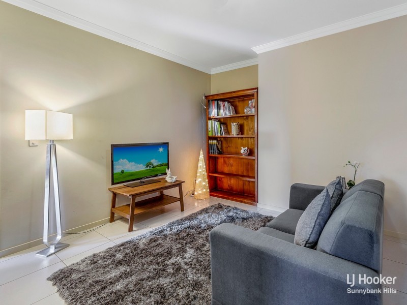 12 Walker Circuit, Eight Mile Plains QLD 4113