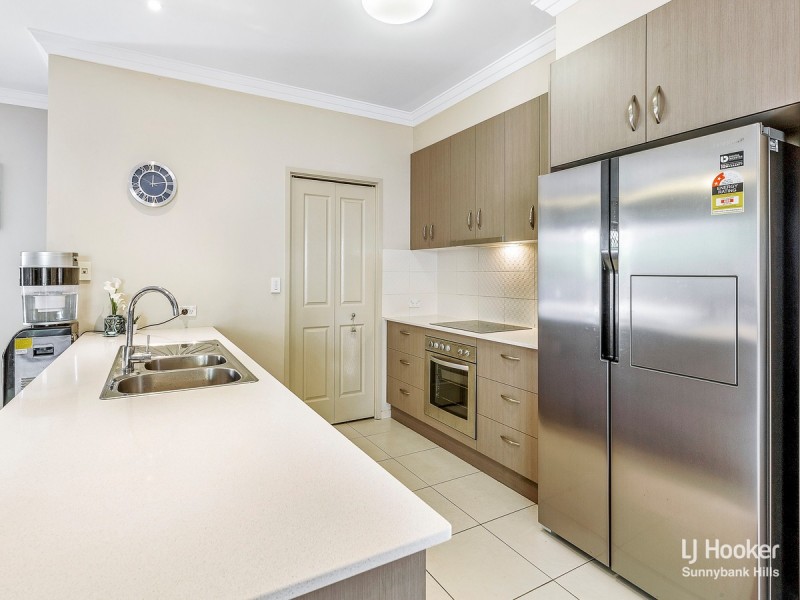 12 Walker Circuit, Eight Mile Plains QLD 4113