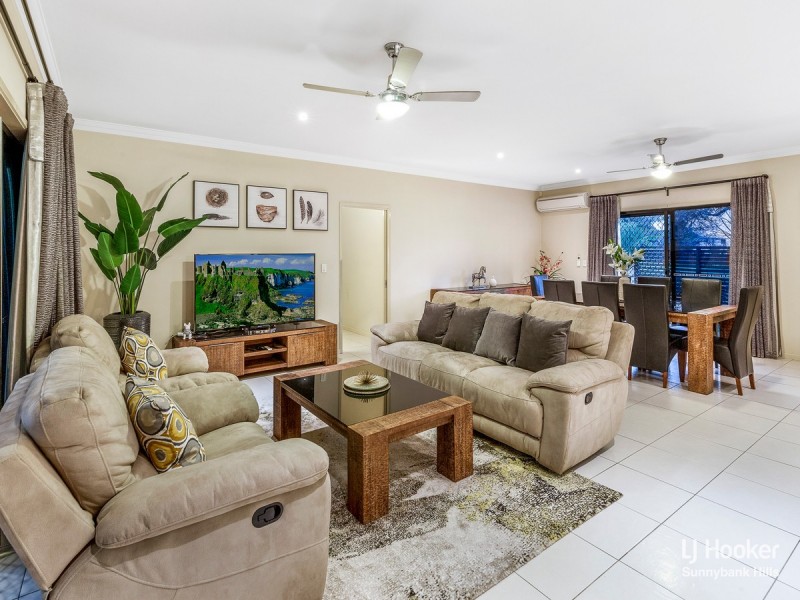 12 Walker Circuit, Eight Mile Plains QLD 4113