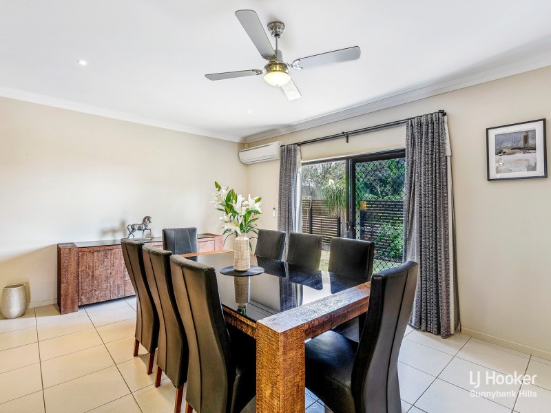 12 Walker Circuit, Eight Mile Plains QLD 4113