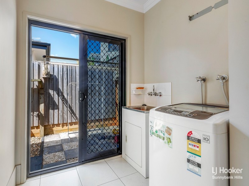 12 Walker Circuit, Eight Mile Plains QLD 4113