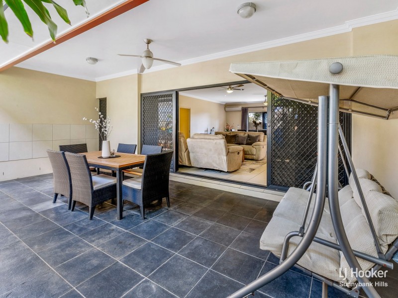 12 Walker Circuit, Eight Mile Plains QLD 4113