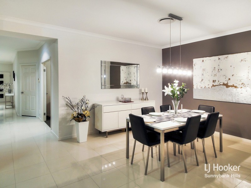 6 Azzure Street, Eight Mile Plains QLD 4113