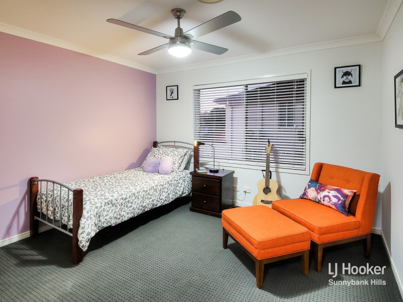 6 Azzure Street, Eight Mile Plains QLD 4113