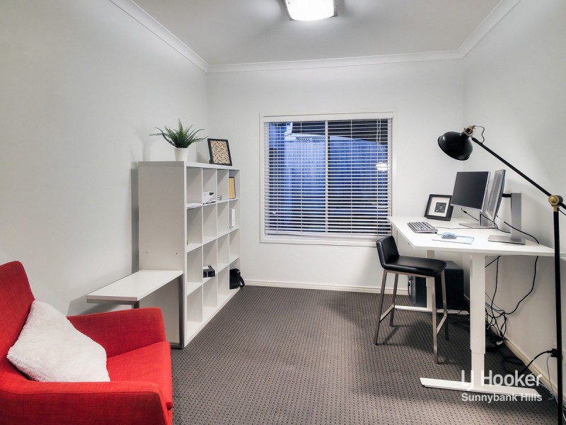 6 Azzure Street, Eight Mile Plains QLD 4113