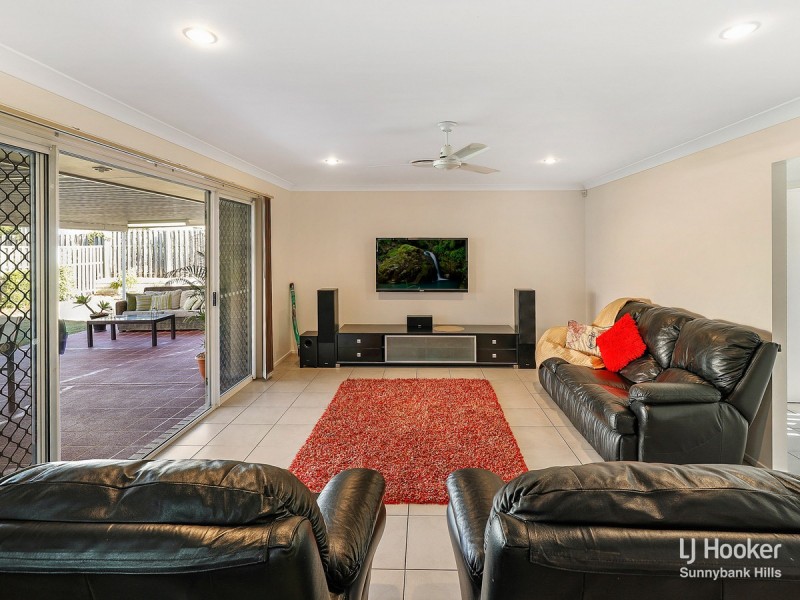17 Goongarrie Crescent, Parkinson QLD 4115