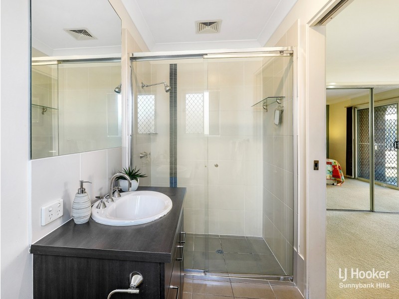 17 Goongarrie Crescent, Parkinson QLD 4115