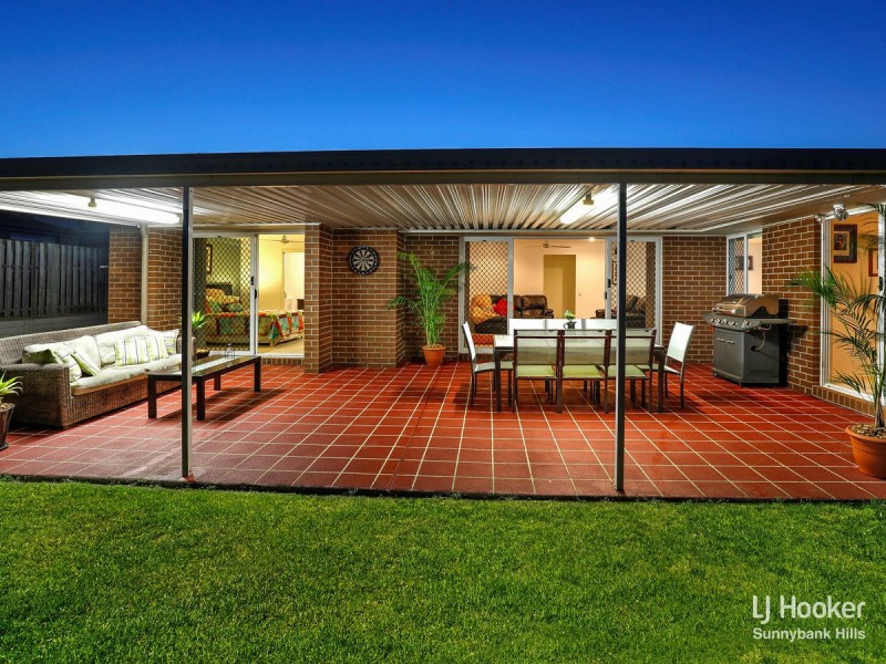 17 Goongarrie Crescent, Parkinson QLD 4115