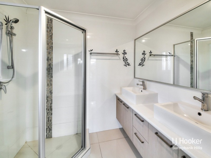 6 Harvey Place, Calamvale QLD 4116