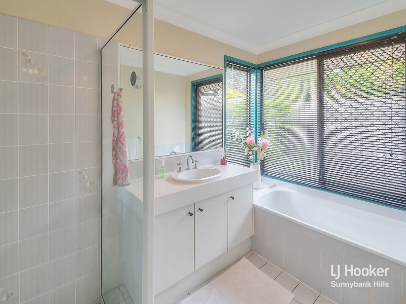 2 Dellforest Drive, Calamvale QLD 4116