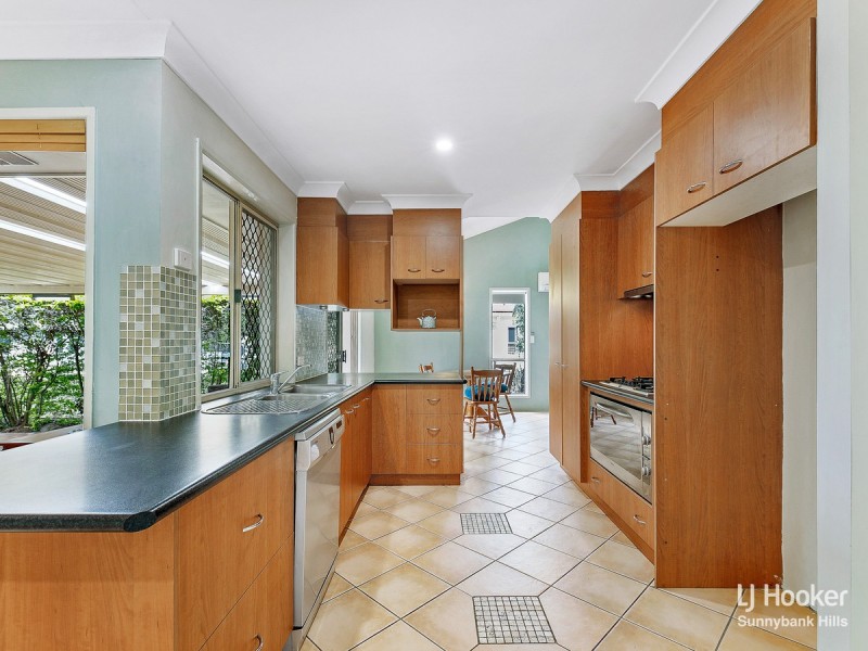 20 Romanette Street, Mansfield QLD 4122