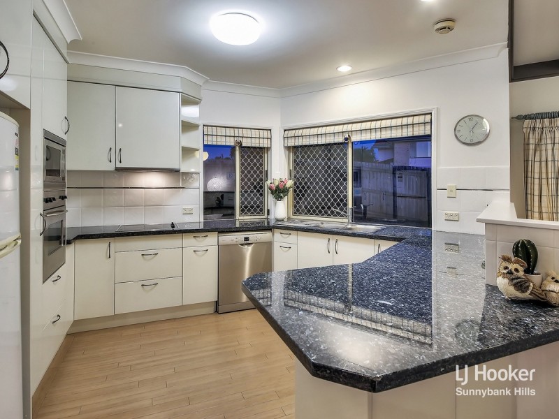 9 Bordeaux Street, Eight Mile Plains QLD 4113