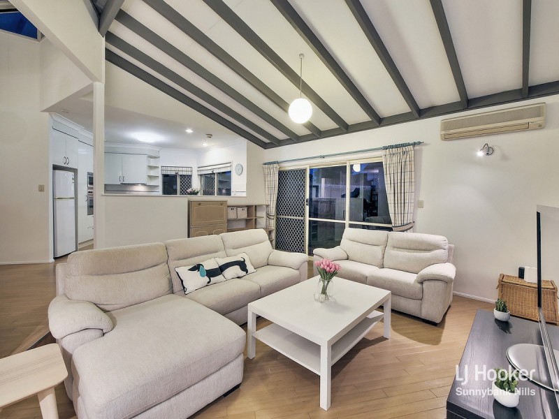 9 Bordeaux Street, Eight Mile Plains QLD 4113