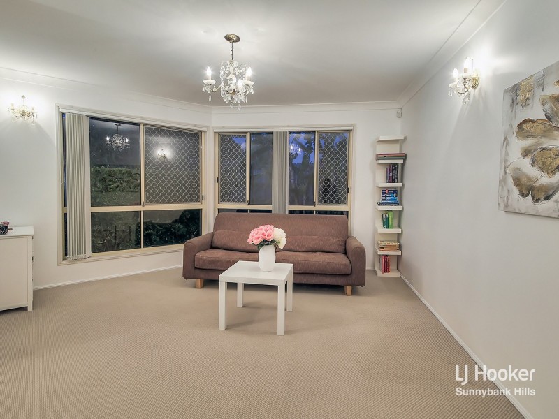 9 Bordeaux Street, Eight Mile Plains QLD 4113