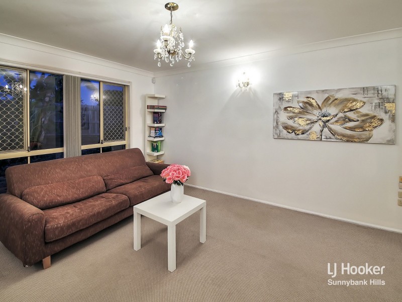 9 Bordeaux Street, Eight Mile Plains QLD 4113