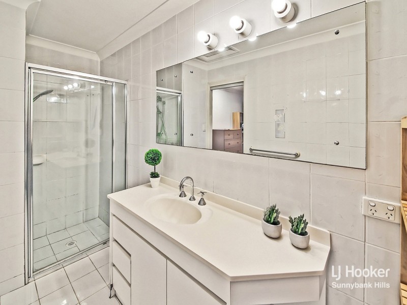 9 Bordeaux Street, Eight Mile Plains QLD 4113