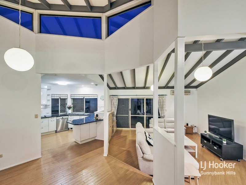 9 Bordeaux Street, Eight Mile Plains QLD 4113