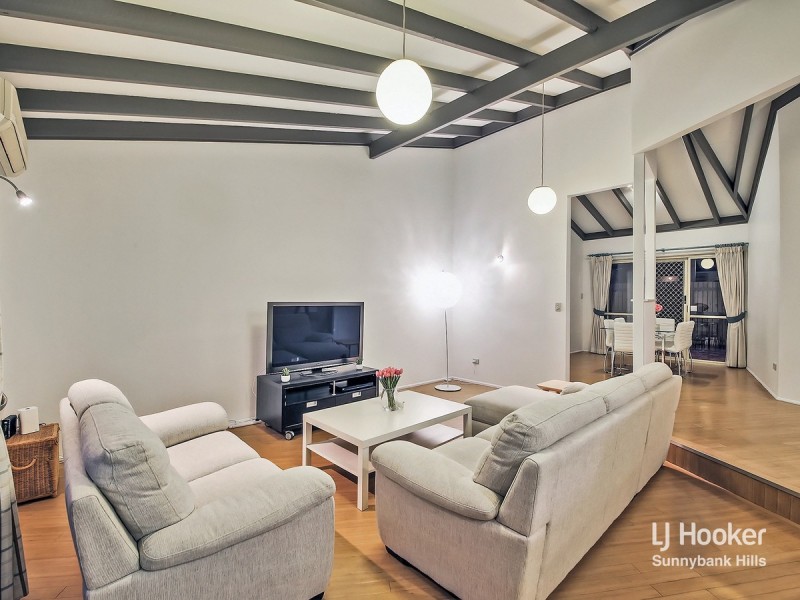 9 Bordeaux Street, Eight Mile Plains QLD 4113