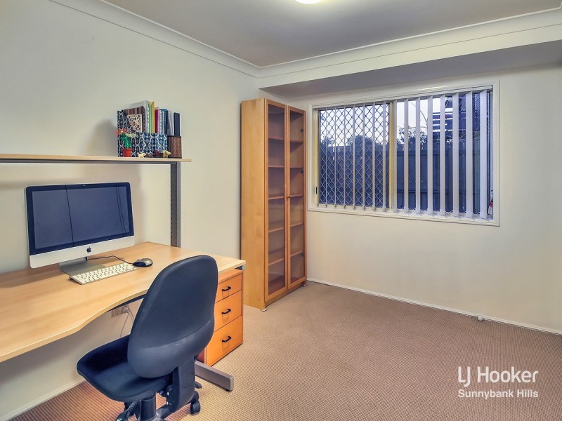 9 Bordeaux Street, Eight Mile Plains QLD 4113