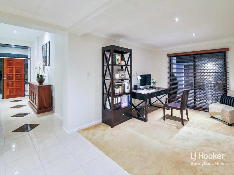 23 Silverbirch Close, Eight Mile Plains QLD 4113