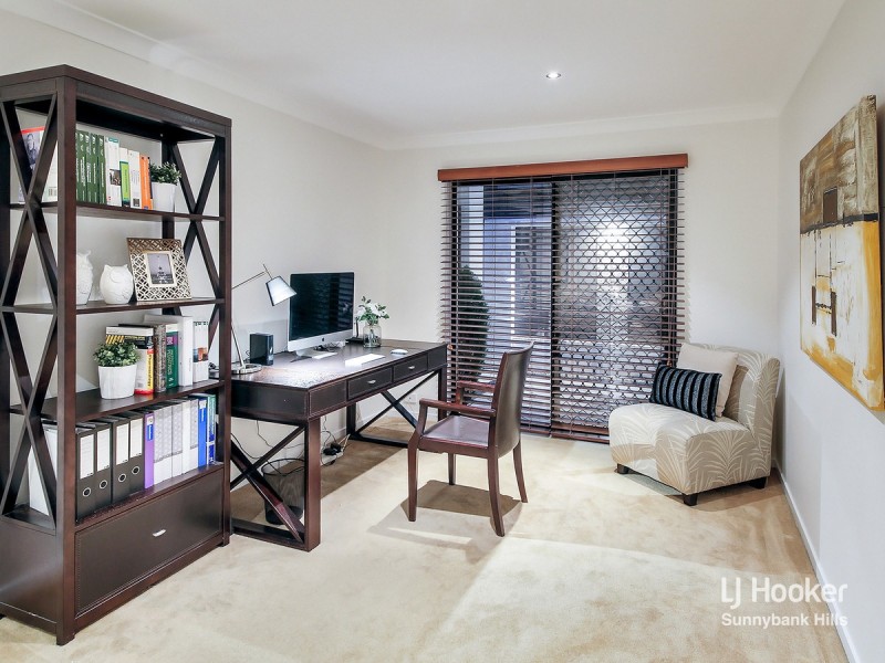 23 Silverbirch Close, Eight Mile Plains QLD 4113
